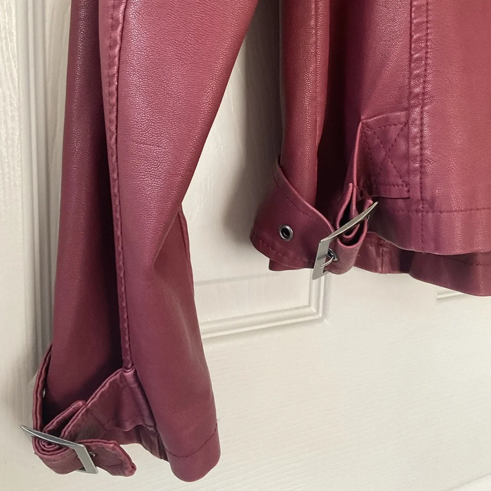 Max Studio Burgundy Moto Jacket Faux Leather Size M Womens